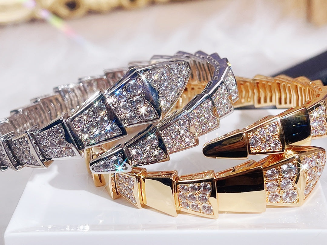 BVLG Serpenti Viper Diamond Bangle