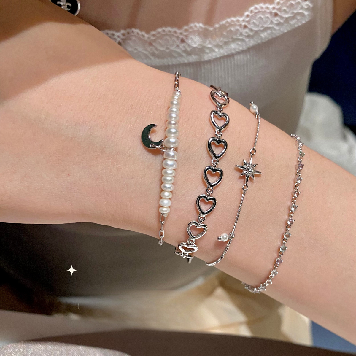 Moon Pendant Pearl Bracelet