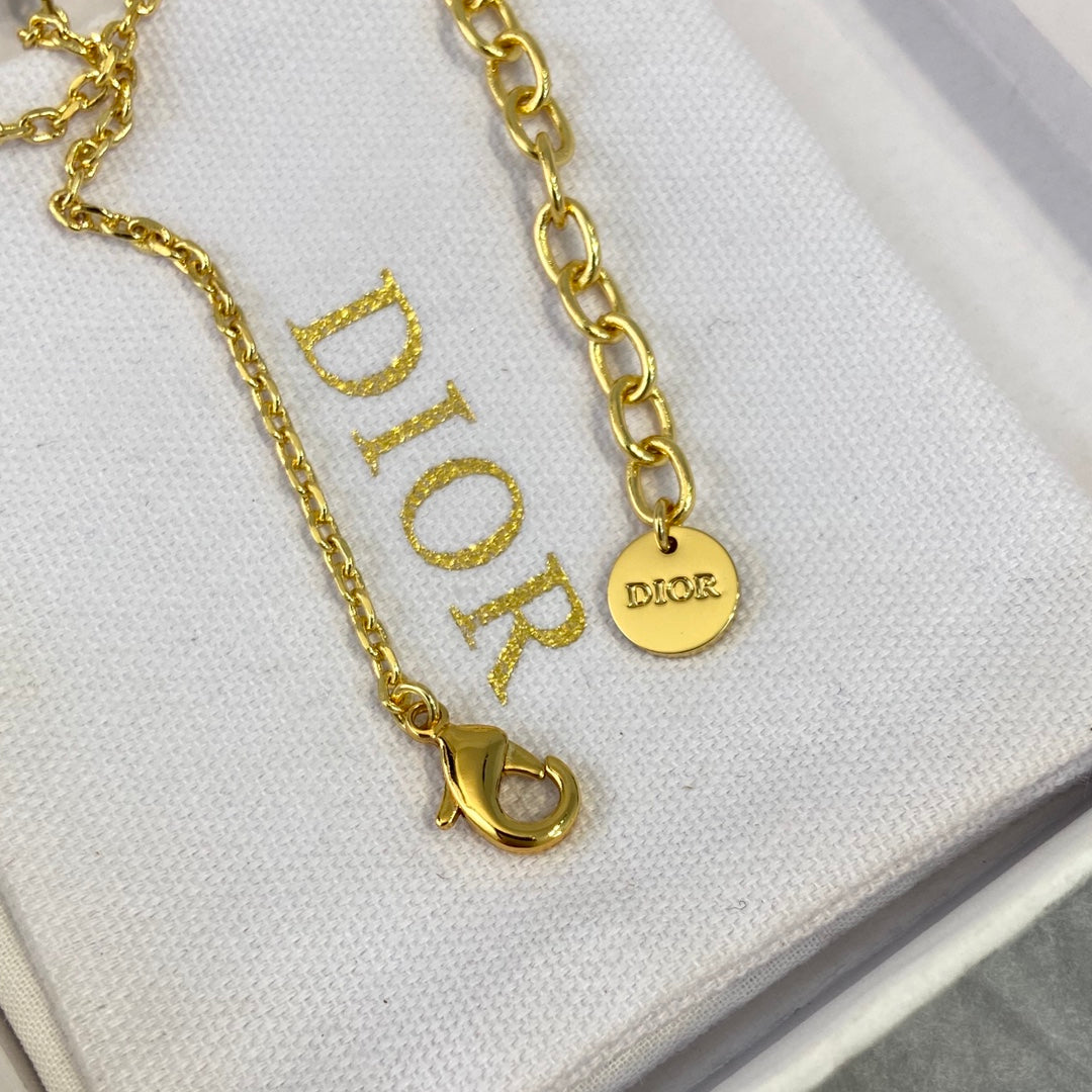 Dior Petite Pearl Necklace Bracelet