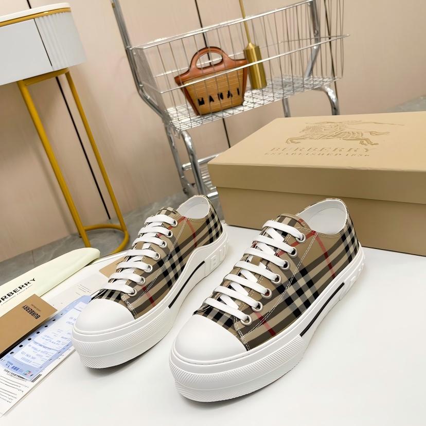 Burberry Sneaker
