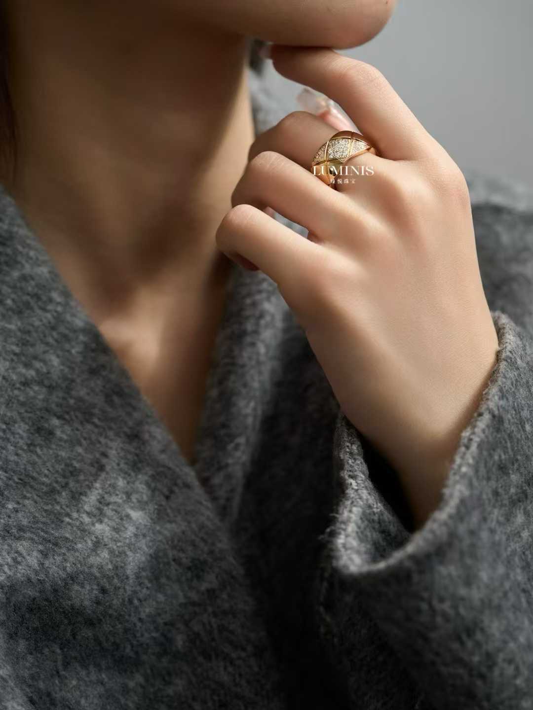 Lux Chanel Coco Crush Ring