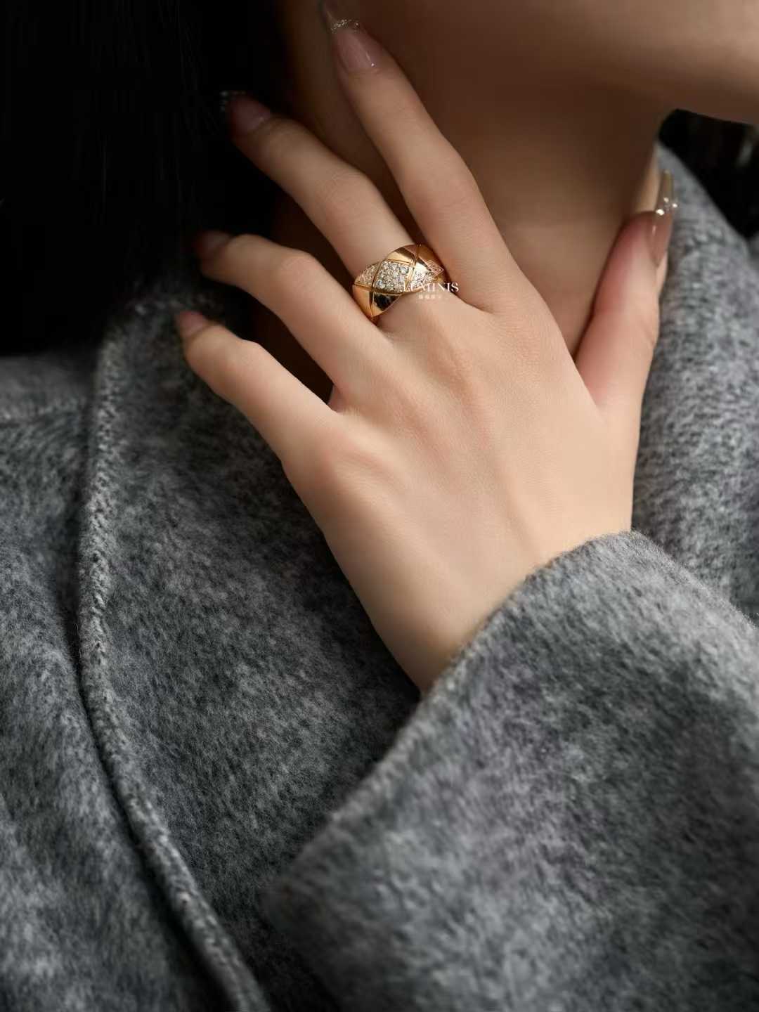 Lux Chanel Coco Crush Ring