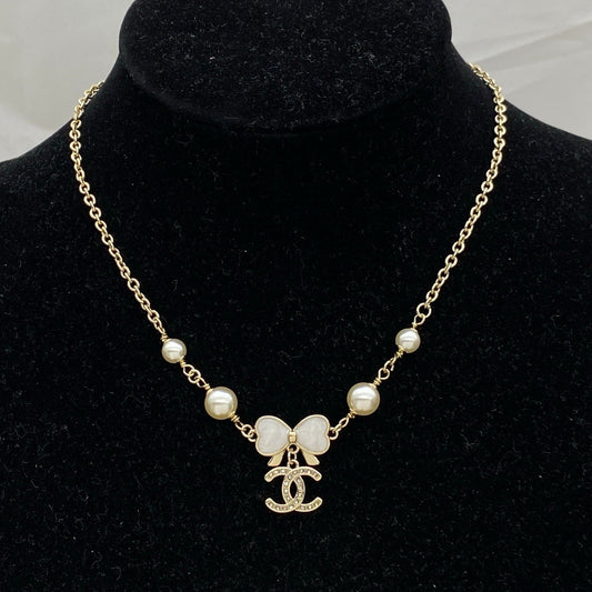 Chanel 25P Bowknot Pearl Necklace